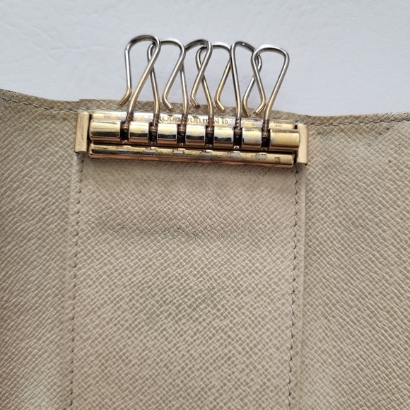 Louis Vuitton Damier Azur Multicles 6 key holder - Picture 9 of 12